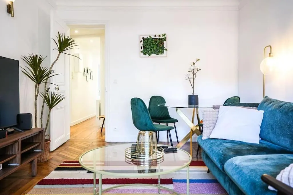 Apartment Tranquil Retreat In The 16th Arrondissement